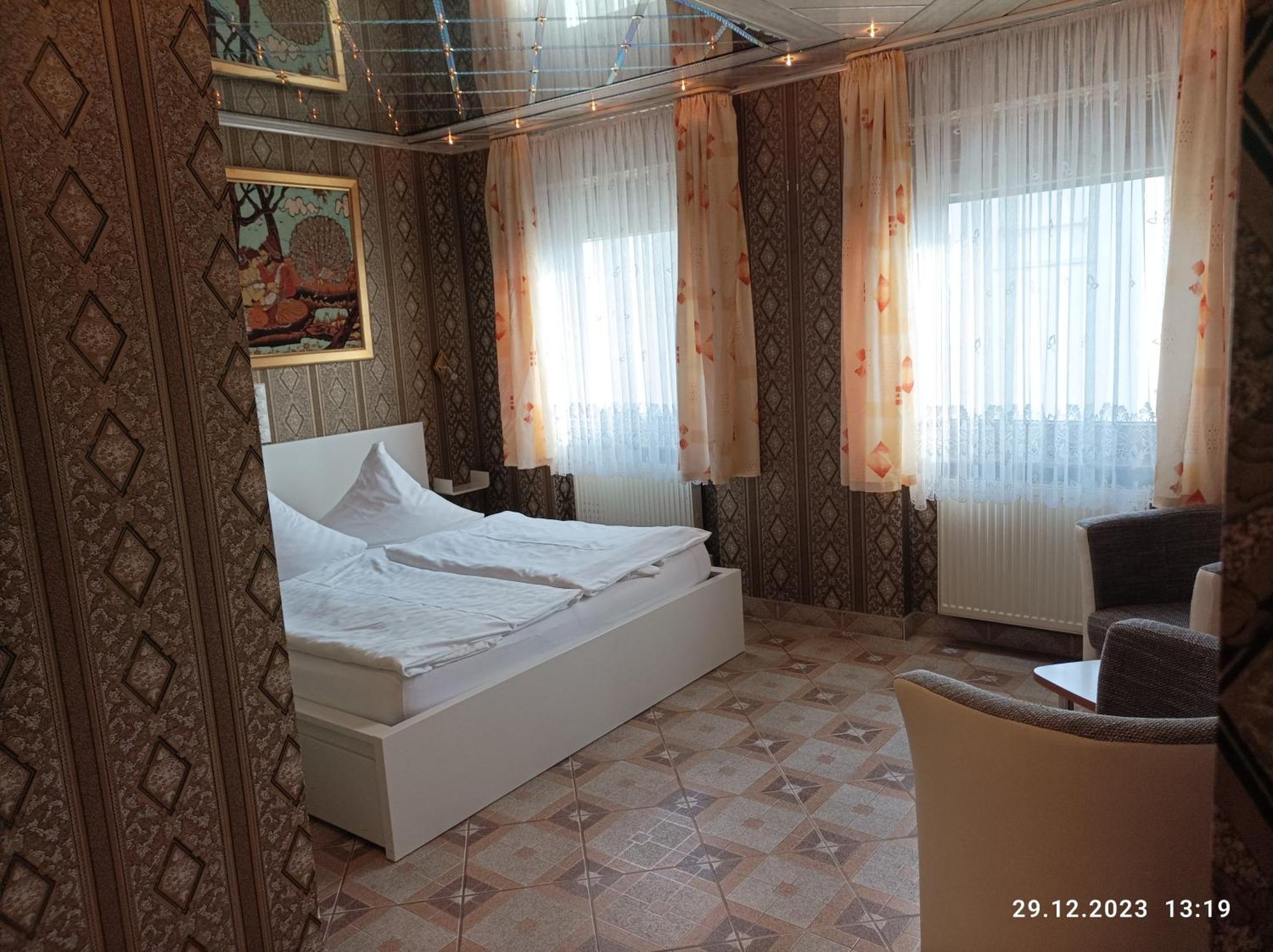 Central Hotel Schwetzingen Buitenkant foto